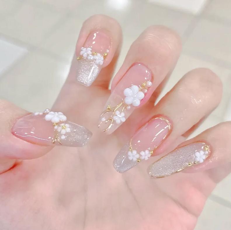 脚趾甲往肉里长又疼又痒教你一招,脚趾甲总往肉里扎该怎么办