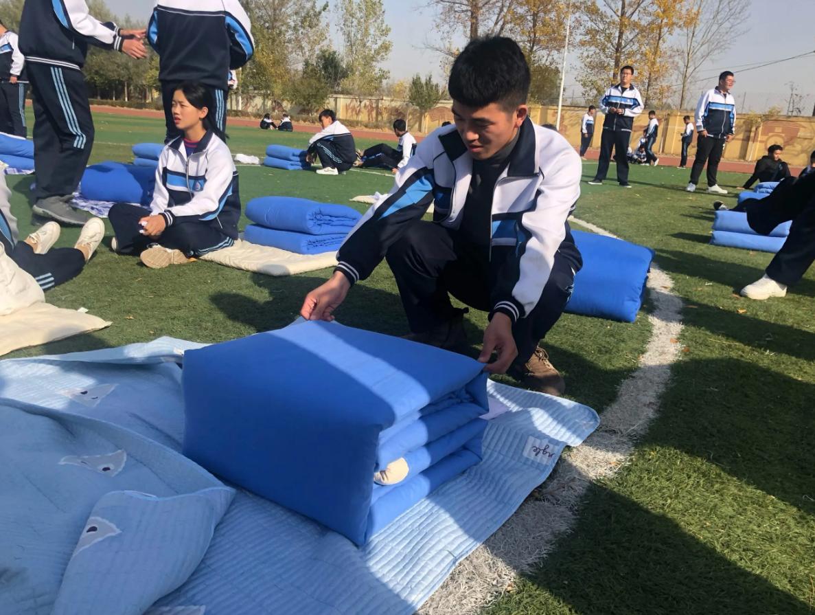 初三成绩差被老师劝退怎么办,初三学生因成绩差被劝退