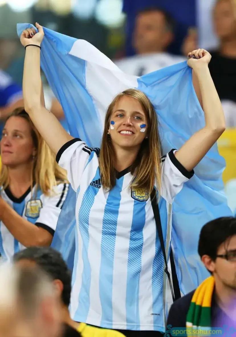 现在的阿根廷人评价梅西,唯有足球不辜负梅西阿根廷