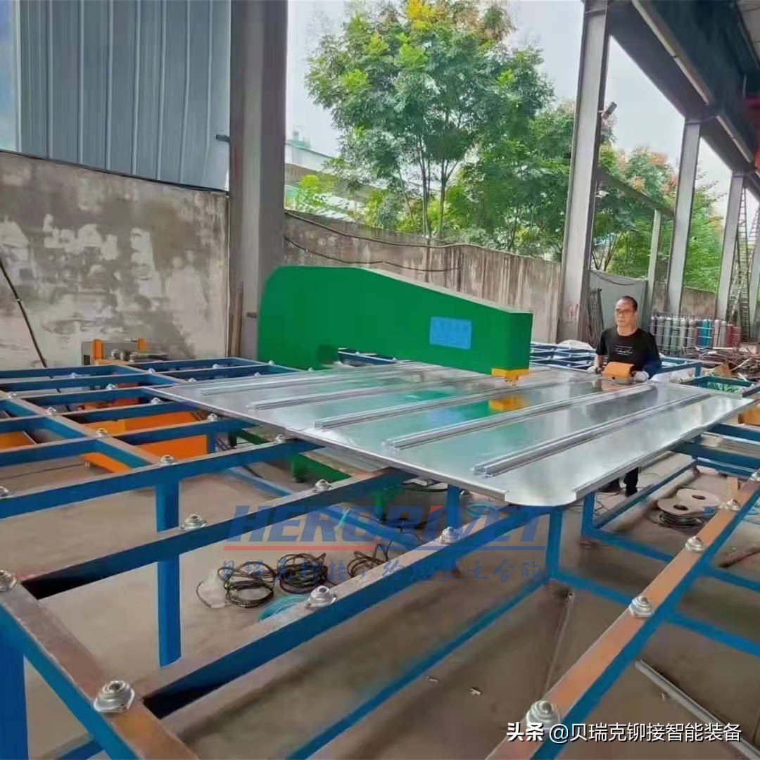 标志牌自动铆钉机供应商,自动铆钉机品牌十大排名