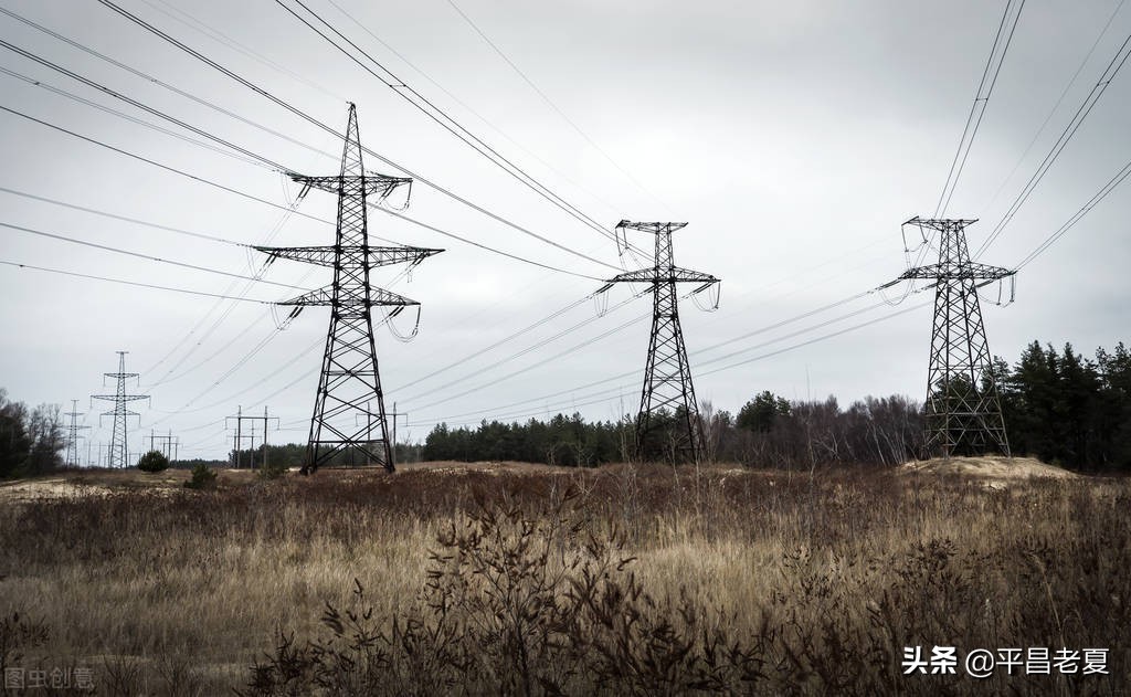 钓鱼常用的碳素鱼竿有哪些潜在隐患？碰到高压电线瞬间化为碳丝
