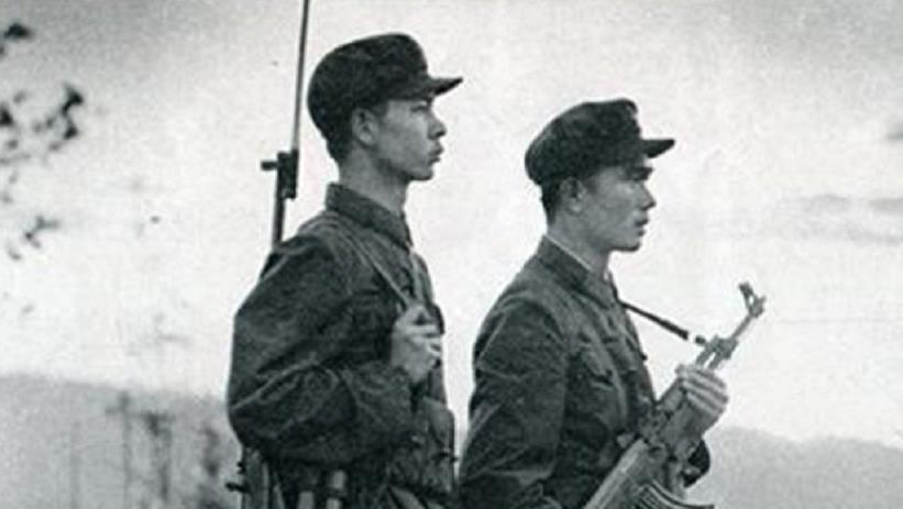 1990年，我在边疆高炮团当兵，被高炮人建的大型礼堂所震撼