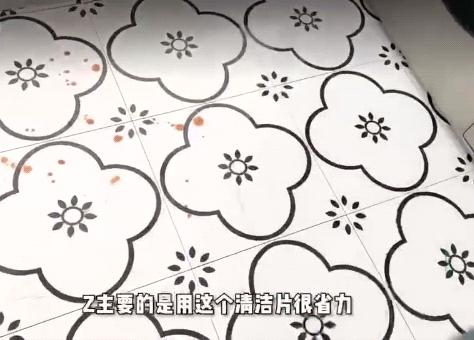 卫生间里撒一把食盐真是太聪明了,卫生间里撒把盐一年能省不少钱