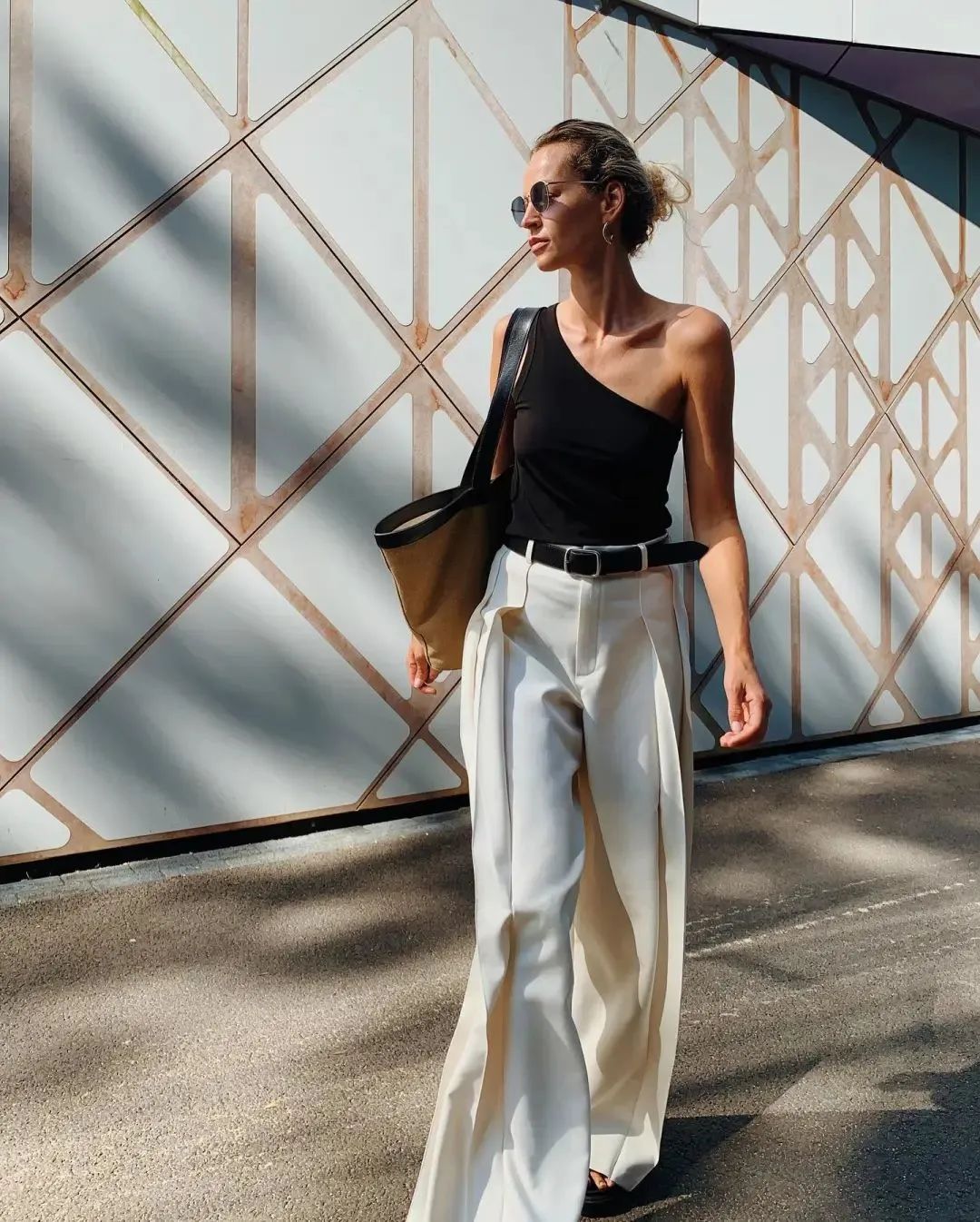 裙子和什么衣服搭配最好看,穿裙子打扮搭配技巧