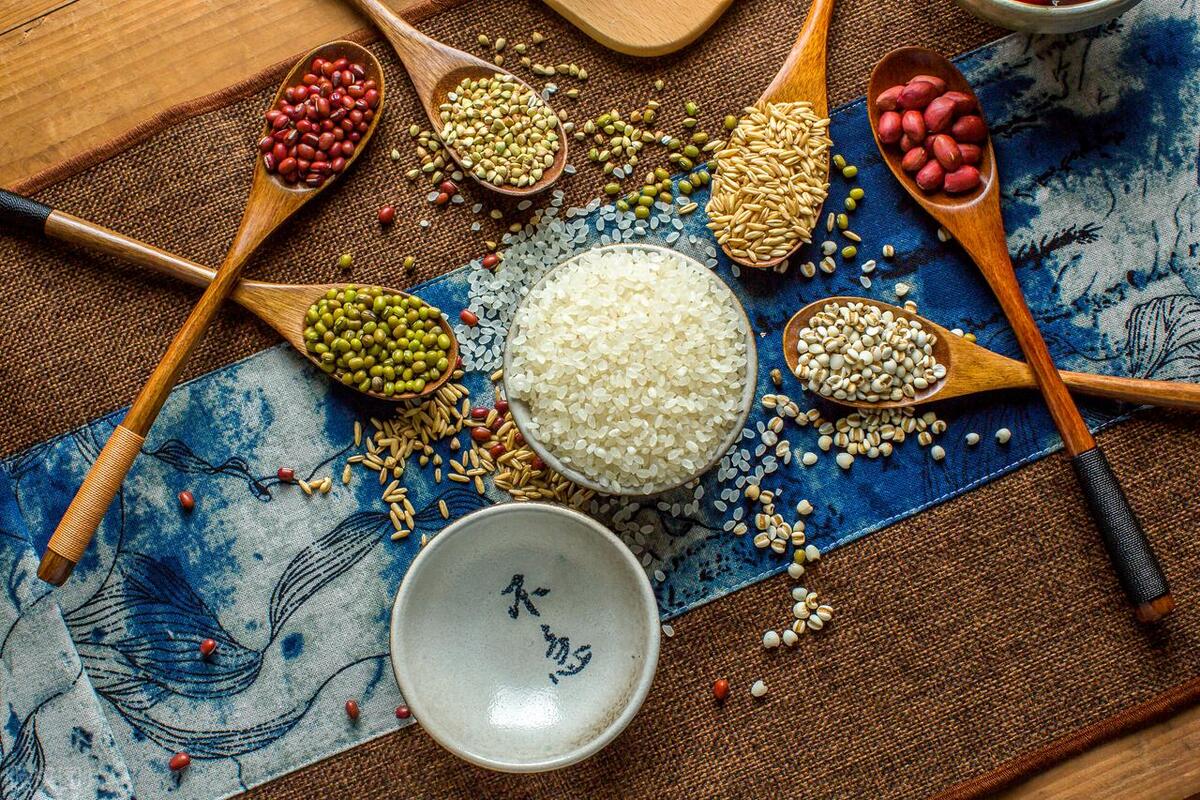 糖友要少吃四种肉类,糖友早餐千万别吃五种食物