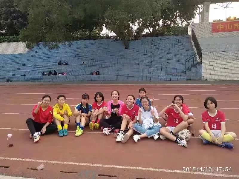 瓒崇悆濂冲姝︽眽,骞垮窞浣撹偛瀛﹂櫌瓒崇悆濂冲