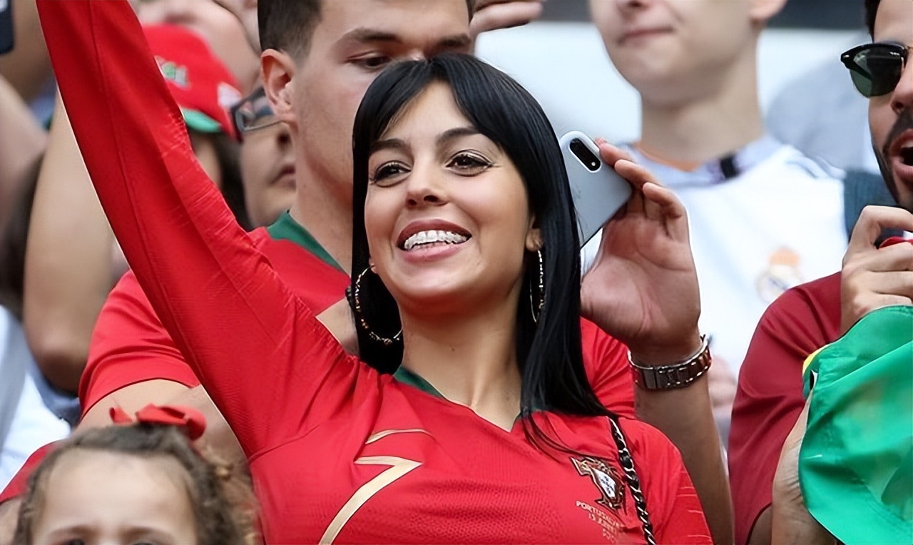 c罗女朋友乔治娜现状最新消息,乔治娜c罗女儿