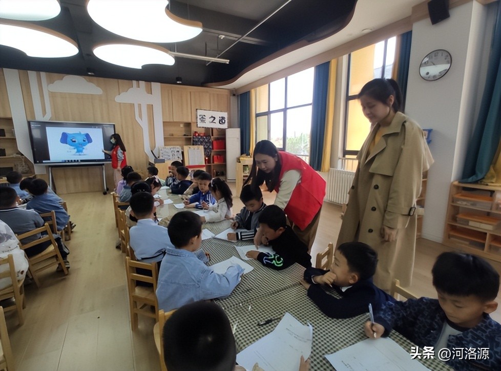 巩义市新兴路社区开展“郑州市儿童友好城市LOGO”线下评选活动