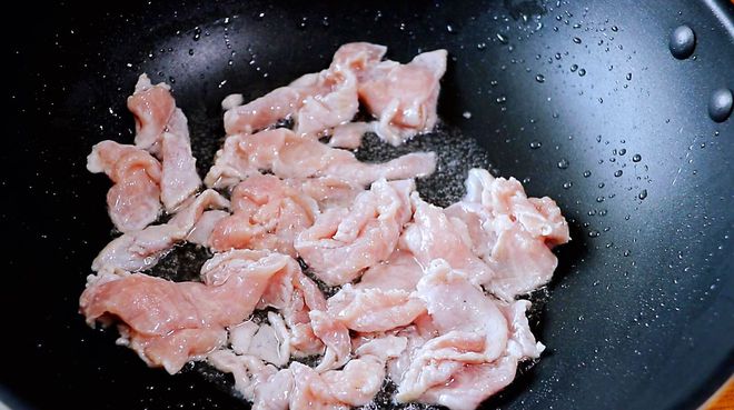 家有一老如有一宝各种投喂,老人一日三餐营养搭配