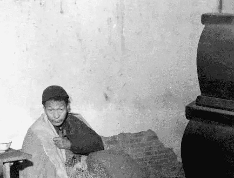 【晚清*楼青**秘影】*楼青**女丰乳肥臀，媚态撩人，风情尽显！