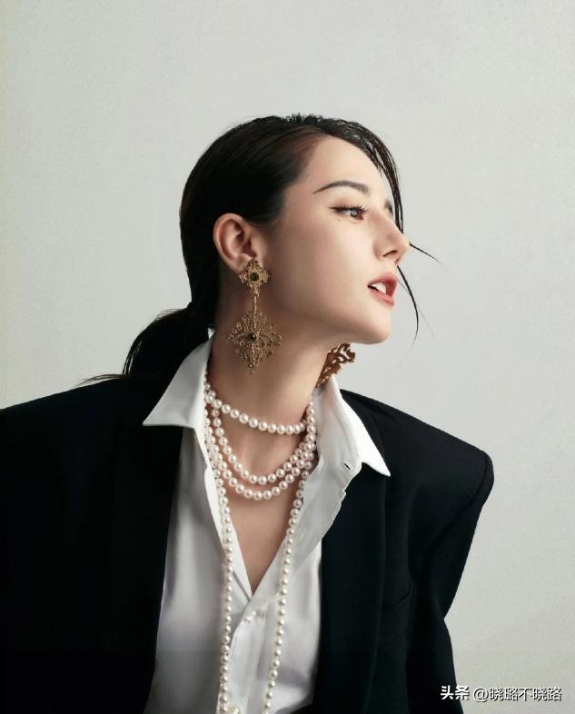 脸上有这三个特征的女人尽量避开,脸上哪些地方有痣的女生要珍惜