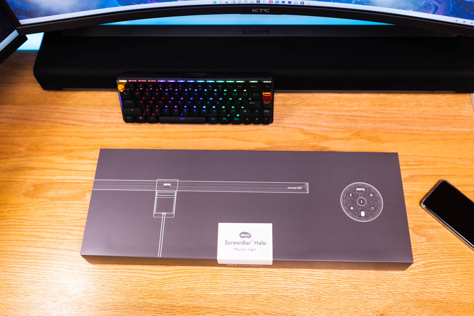 23.8英寸显示器桌面效果,桌面1.3米扩展显示器