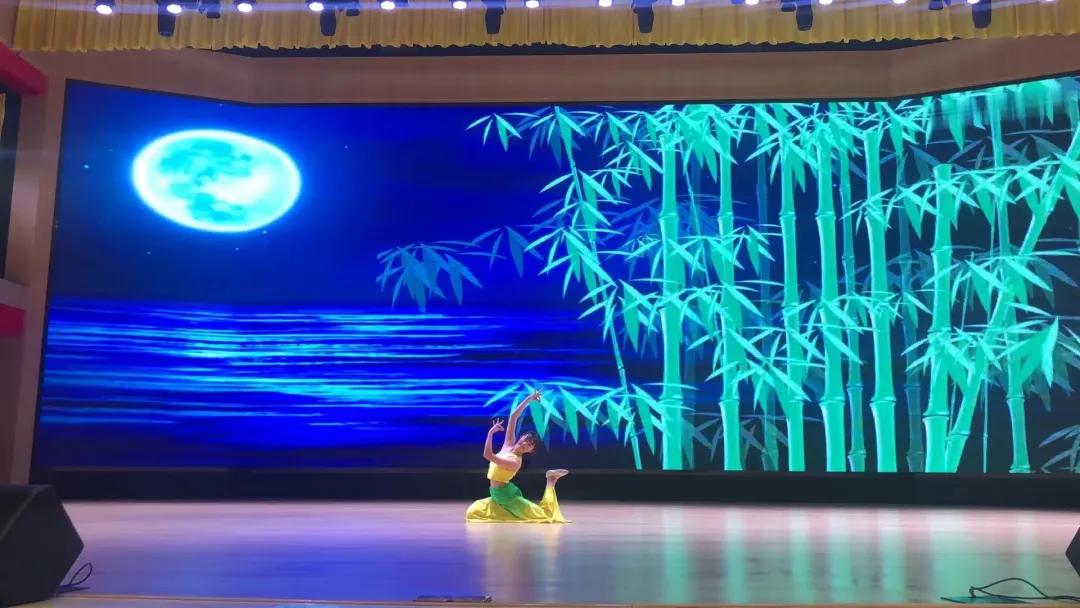 开学啦听听新生的感受,开学了看一下宿舍的环境