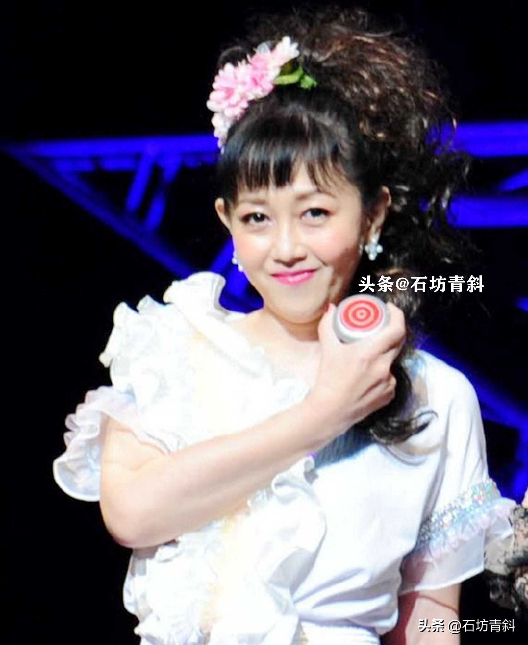 偶像四天后中的浅香唯,艺名曾被公司收回,出写真重回大众视线