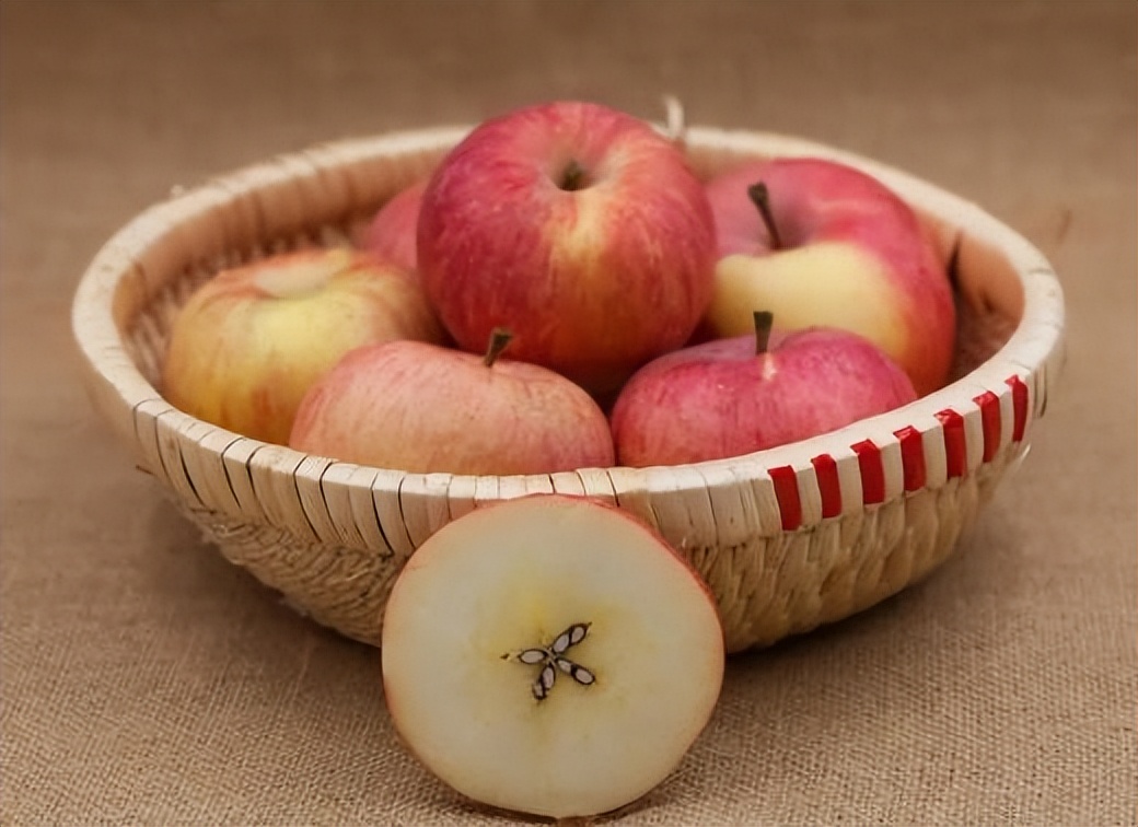 全国哪个省苹果最好吃,中国哪里的苹果最甜脆