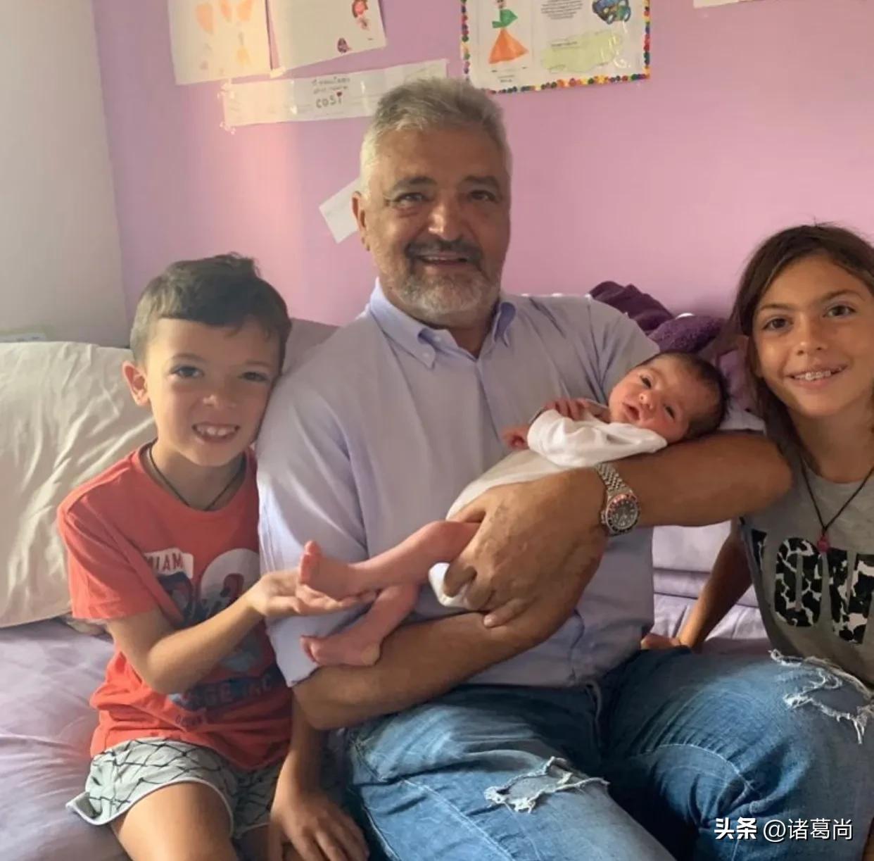 曾经的男模军团，意大利世界杯球服变革