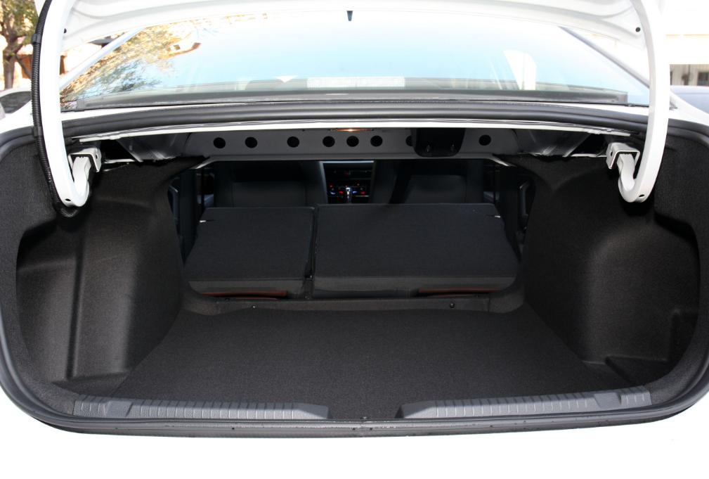 1.2t速腾跟1.4t朗逸哪个值得买,轩逸和朗逸1.4t哪个值得买