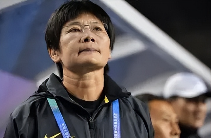 梅西捐款琼中女足,梅西慈善公益完整视频