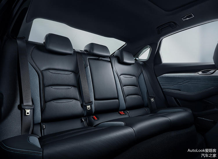 09年奔腾b70发动机2.0什么型,奔腾b70新款的发动机与红旗的一样