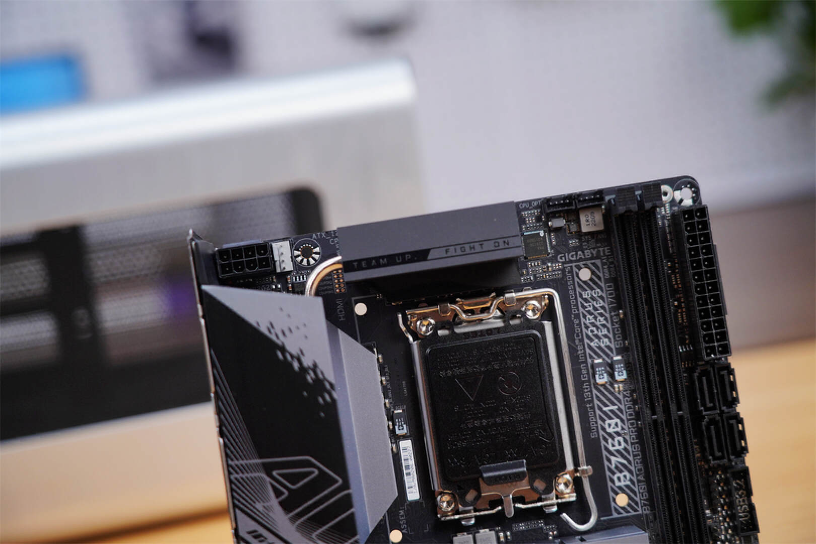 技嘉b760i迷你雕用什么散热器,技嘉b760小雕主板配13代i5