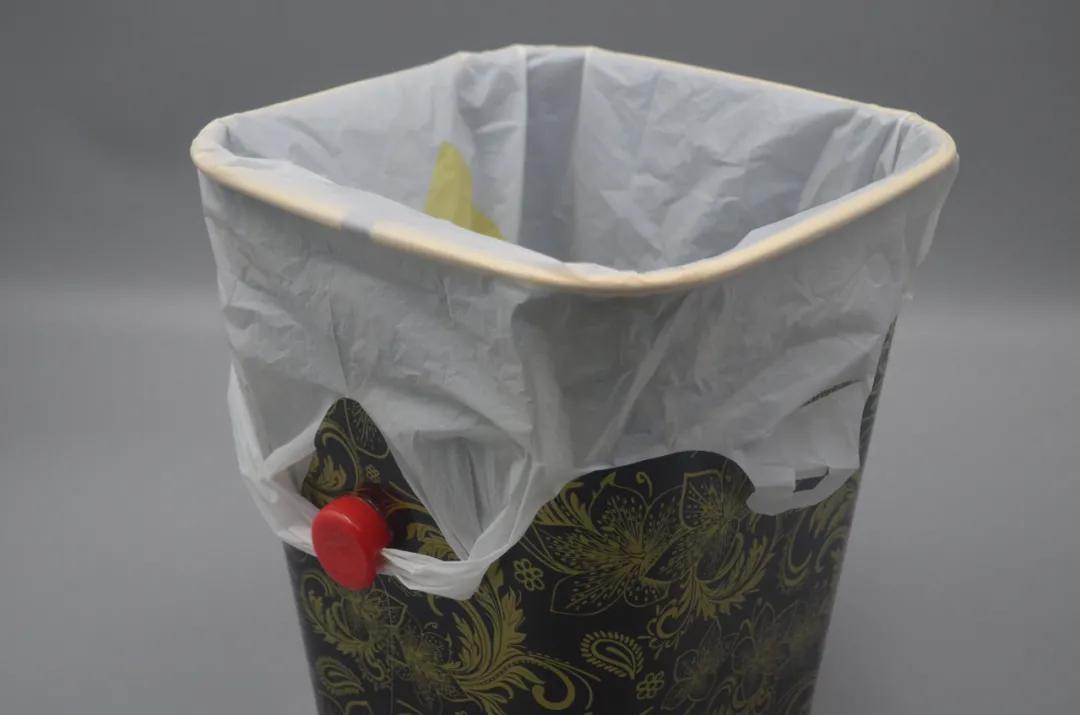 卖废品瓶子和瓶盖需要分开吗,卖废品需要把瓶子捏扁吗