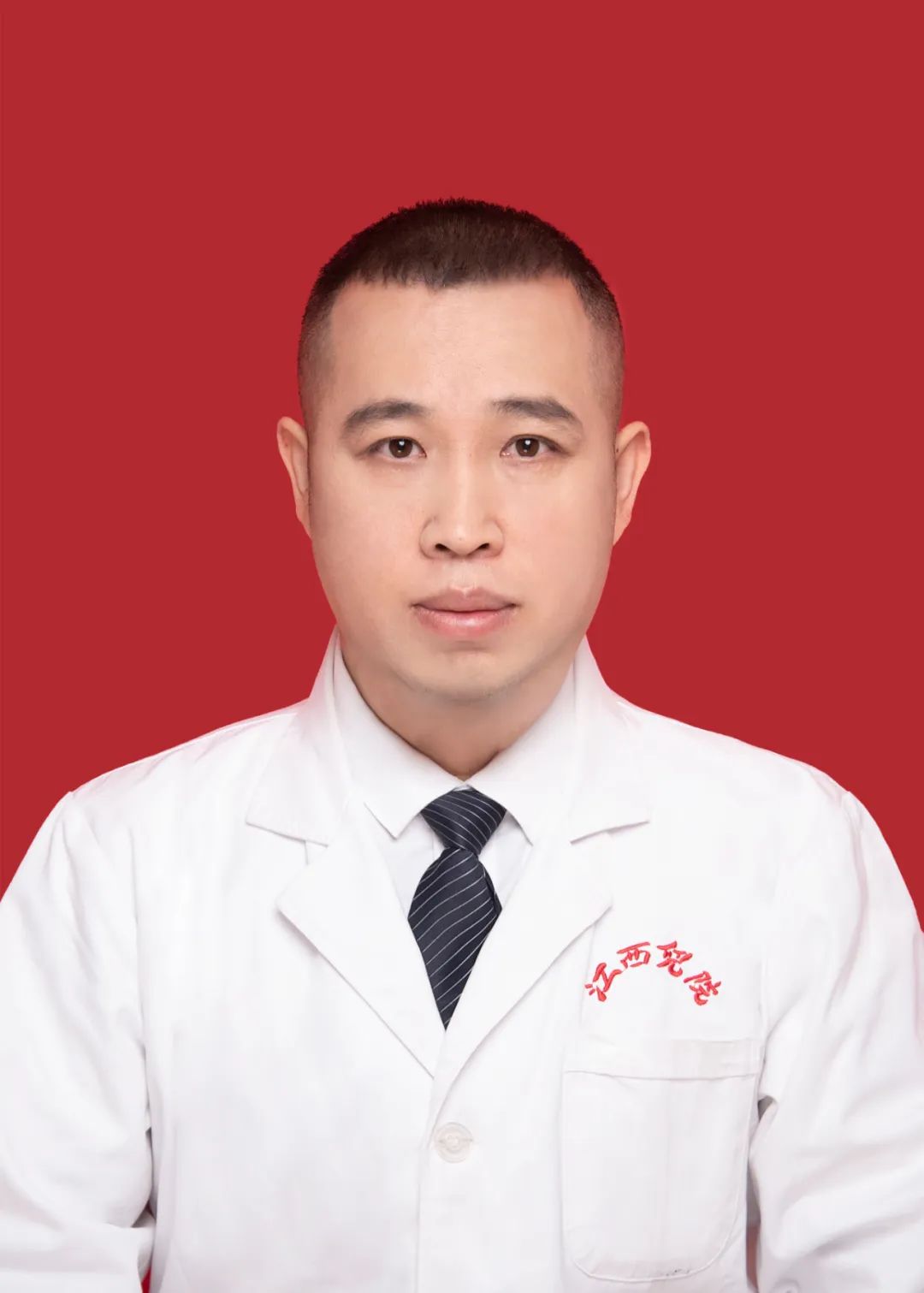 胸小会得乳腺纤维瘤吗,乳房大小跟乳腺纤维瘤有关系吗