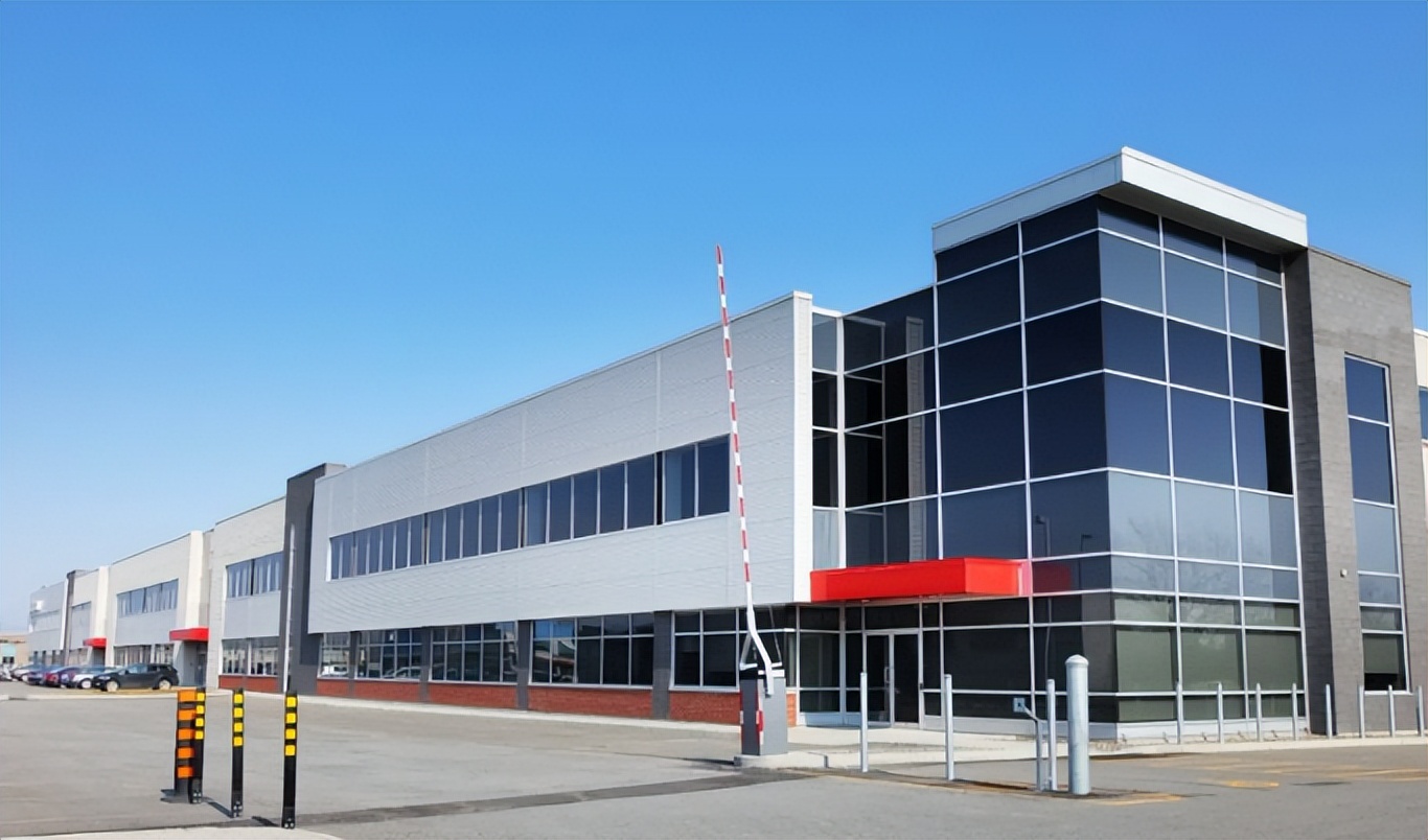 国内工厂是怎么压榨工人的,八小时工作制度算压榨吗