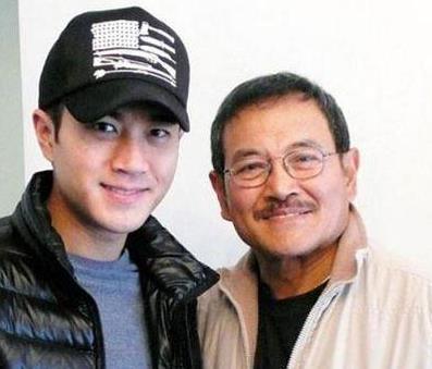 割完单眼皮就好事不断的6位港星，成龙脱胎换骨，甄子丹迅速起飞