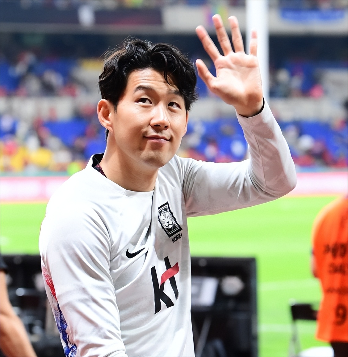 孙兴慜转会纽卡斯尔,孙兴慜转会巴黎圣日耳曼俱乐部