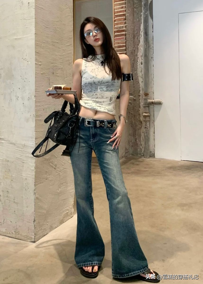 短款上衣不露腰搭配,短上衣如何不露腰穿好看