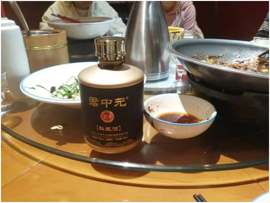 路边烟酒店靠什么赚钱,街边烟酒店为啥屹立不倒