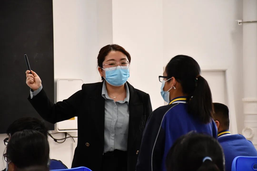 潍坊北海中学举行融入教学的课堂评价暨理解力课程实施首届教学节