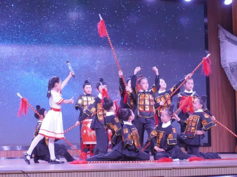 私立学校高薪招聘教师,小学百万年薪招教师