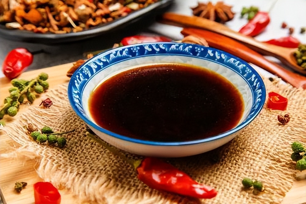 米醋香醋陈醋白醋区别涨知识,陈醋香醋白醋米醋的区别和用法