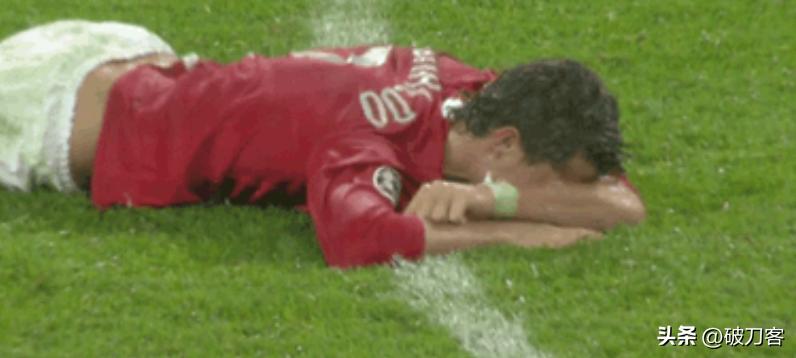 16年球场上哭泣的c罗,哭了的c罗