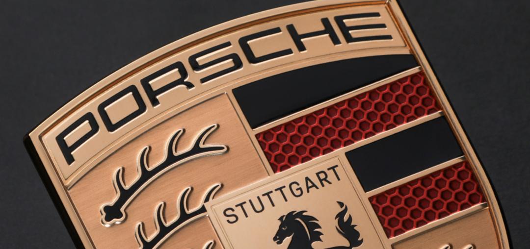 保时捷macan换logo,保时捷macan头枕印logo图片