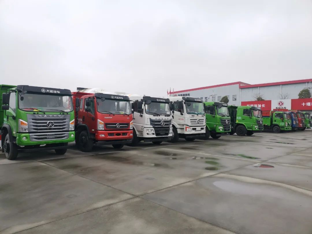 十堰龙信二手车市场雅阁,十堰龙信国际汽车城二手车直播