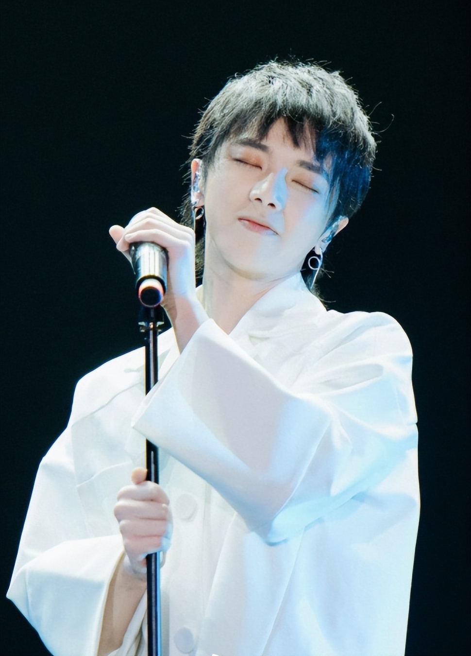 以为是假新闻其实是真新闻,撒贝宁郭京飞郭麒麟