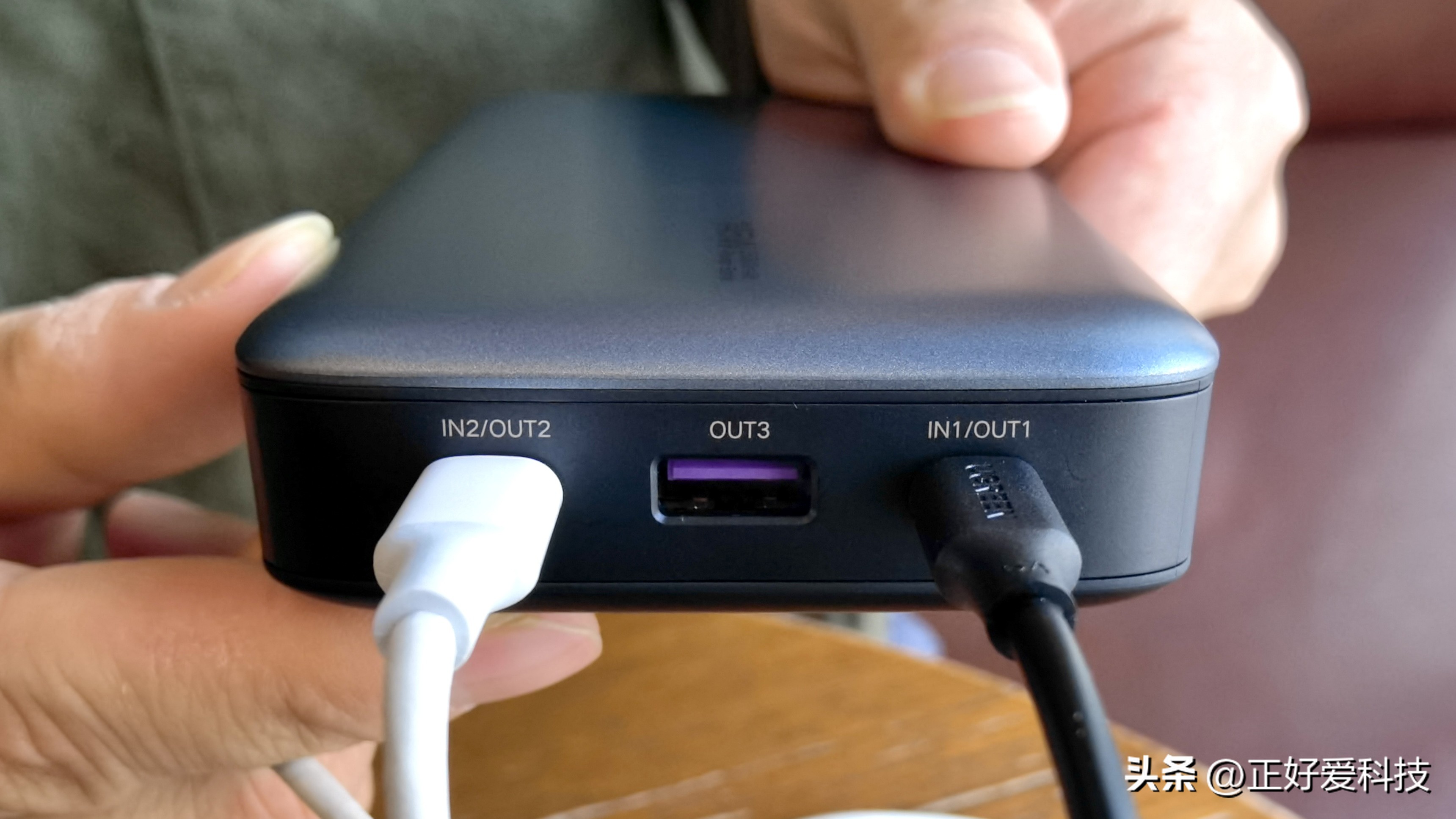 笔记本充电宝130w快充,绿联充电宝便携电源