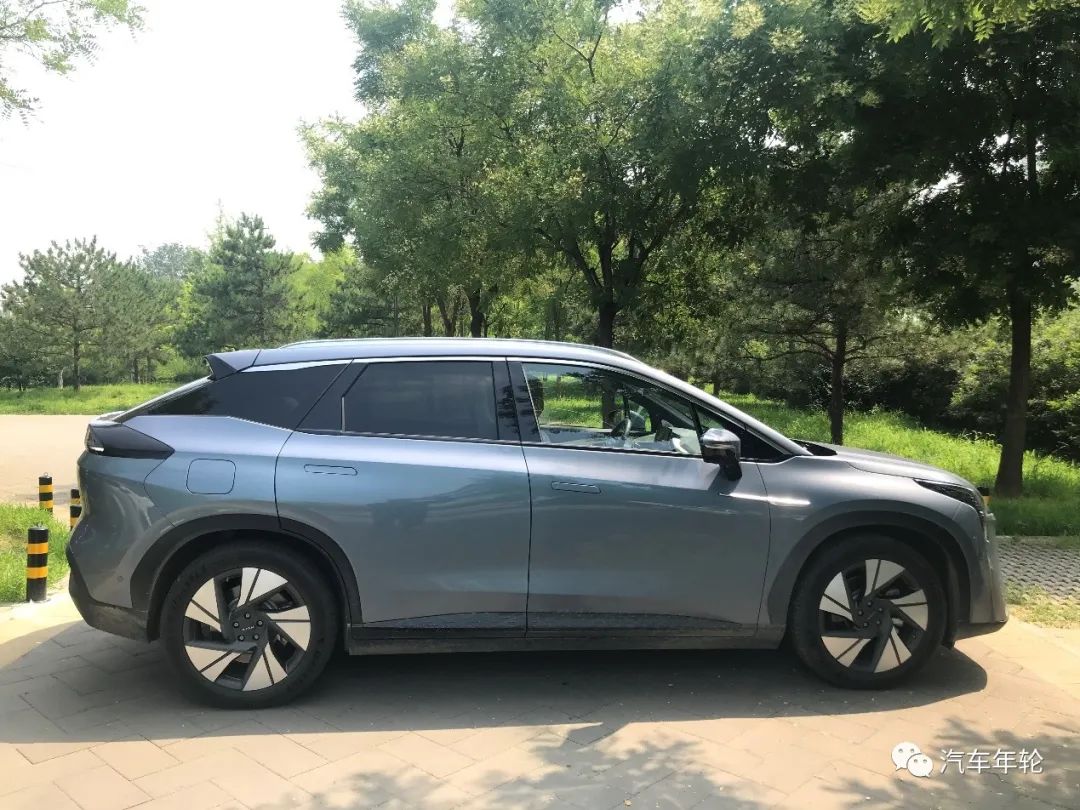 价位在30万到50万混动suv,纯电动suv畅快体验蔚来es6