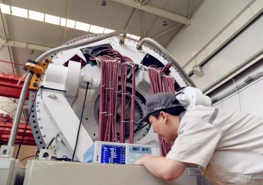 风力发电的大风车转一圈能转多少,大风车发电一圈能发多少钱