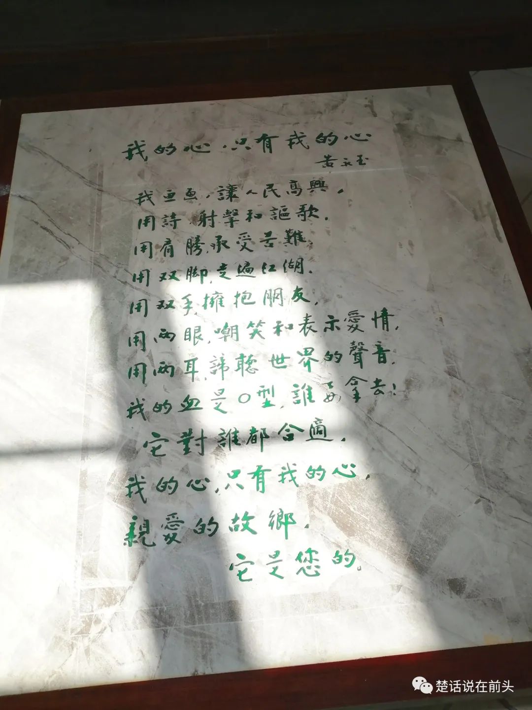 去凤凰感受沈从文笔下的古城,去凤凰古城可品尝到哪种美食