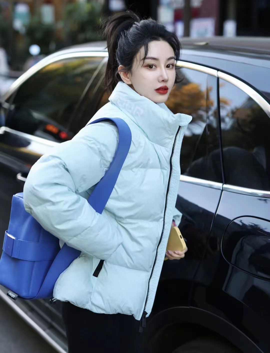 羽绒服搭配什么衣服保暖又好看,羽绒服的穿搭秘籍有哪些