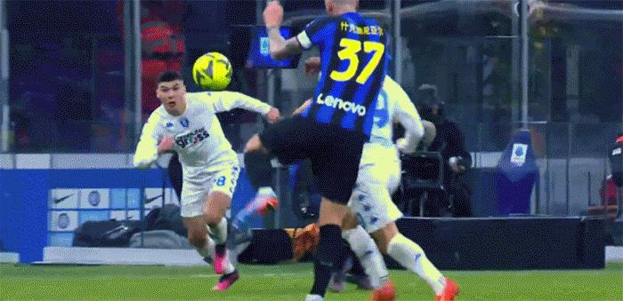 从红牌到嘘声辱骂混乱之夜国米多少难题现身