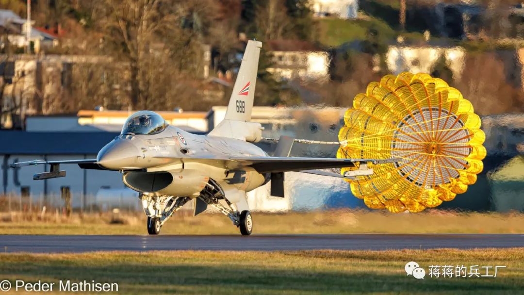 罗马尼亚空军视频,罗马尼亚捡破烂