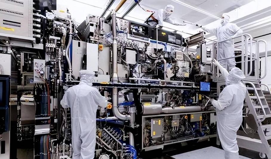 荷兰光刻机巨头披露中国订单,荷兰光刻机巨头最新消息