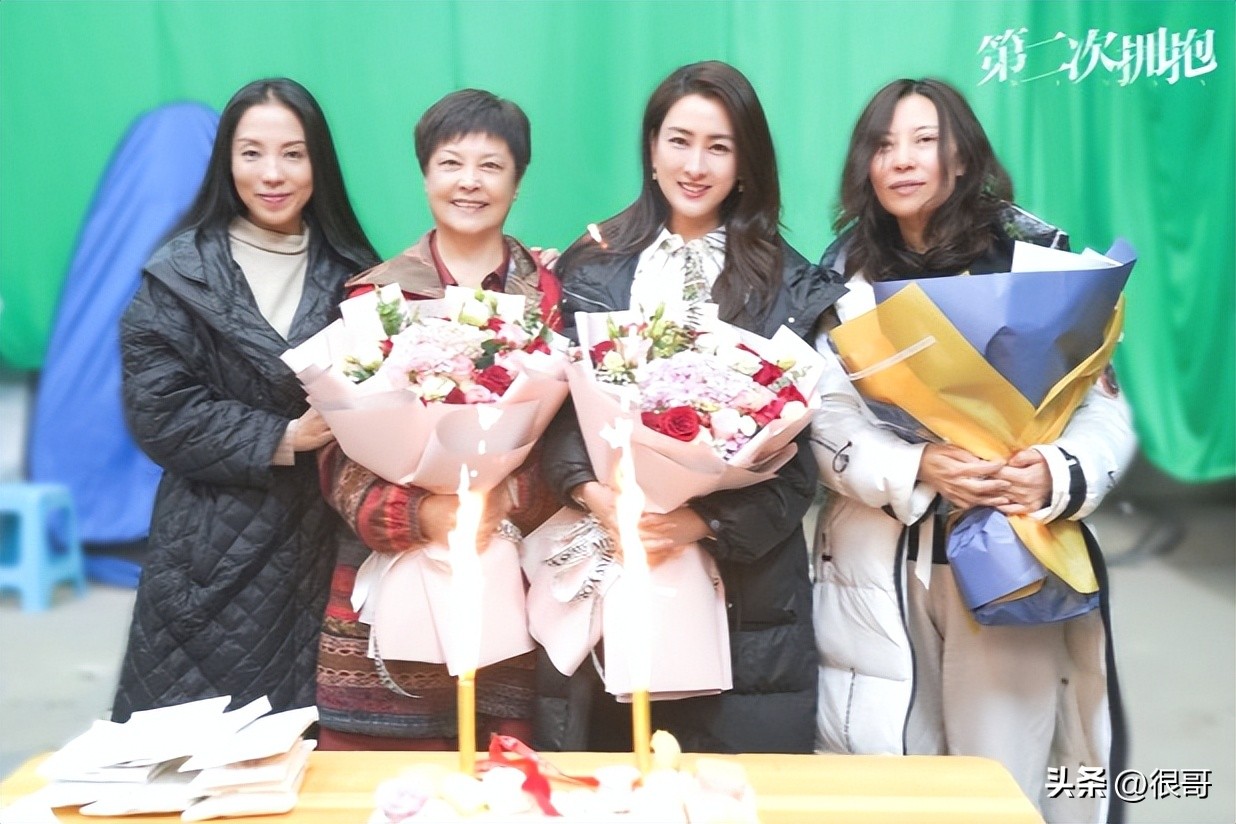 第二次拥抱记者,第二次拥抱齐涛身份