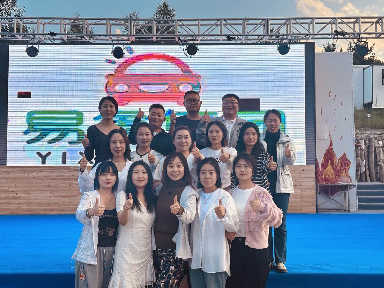 “我家军嫂是干将”，易鑫女经理驻疆八年服务购车客户