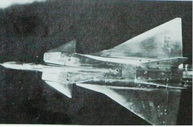 歼10用的是以色列技术吗,歼10是抄袭产品吗