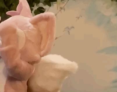 玲娜贝儿为什么要拿一个放大镜,玲娜贝儿流量